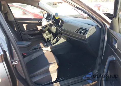 2020 Volkswagen Jetta 1.4T Sel z USA, uszkodzony, nr VIN 3VWEB7BU4LM049418